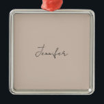 Ornamento De Metal Nome Simples da Placa Elegante de Caligrafia<br><div class="desc">Procurando uma bela caligrafia com uma letra estética? Este design simples e atraente é para você. Este produto impressiona imediatamente aqueles que o veem. A design fina e saborosa refletirá imediatamente a qualidade da sua relação e da sua família.</div>