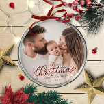 Ornamento De Metal Nosso Primeiro Natal como Mãe e Pai Foto de Bebê<br><div class="desc">Nosso Primeiro Natal como Mãe e Pai Filha de Ornamento</div>