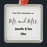Ornamento De Metal nosso primeiro natal como sr. e mrs foto-casamento<br><div class="desc">projetado para casais que comemoram seu primeiro ano</div>