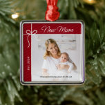 Ornamento De Metal Nova Mãe e Bebê Primeira Foto de Natal<br><div class="desc">Celebre o seu primeiro ano como mãe com este Enfeites de natal vermelho. O design oferece espaço para uma foto sua e do seu bebê e um texto personalizado para personalizar com o nome e a data de nascimento do seu filho.</div>
