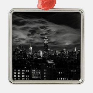 Ornamento De Metal Nuvens Etéreas: Horizonte de NYC, Emp St Bldg PB