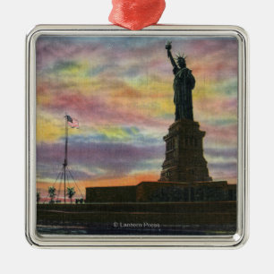 Ornamento De Metal NYC, opinião nova de YorkSunrise da estátua da