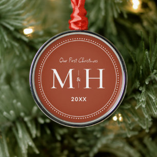 Ornamento De Metal O nosso primeiro Natal para os recém-casados Monog