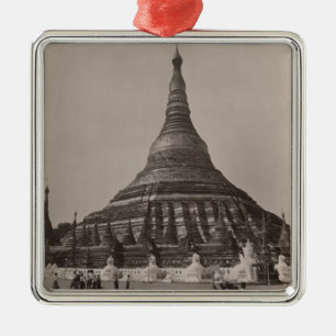 Ornamento De Metal O pagode de Shwedagon em Rangoon, Burma, c.1860