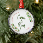 Ornamento De Metal Oma e Opa primeiro Natal<br><div class="desc">Celebrar os novos avós com este design Holly Natal vermelho e verde de cor-d-água moderna - basta personalizá-lo com o ano ou clicar em "personalizar mais" para adicionar mais texto,  mudar a cor de fundo ou adicionar uma fotografia.</div>