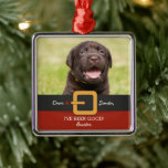 Ornamento De Metal Papais noeis de Natal engraçados Foto e nome perso<br><div class="desc">Celebre seu cachorro e a época de férias com este adorável ornamento de árvore de Natal com a foto do seu cachorro posicionada acima do cinto de Papais noeis e do terno vermelho. Adicione o seu texto personalizado e o nome do cão para personalizar. Uma vitória de férias que será...</div>