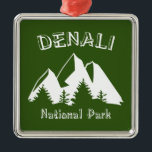 Ornamento De Metal Parque Nacional Denali<br><div class="desc">Denali fica no sopé da Cordilheira do Alasca e é a montanha mais alta da América do Norte.</div>