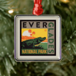 Ornamento De Metal Parque Nacional Everglades | Flórida<br><div class="desc">Anderson Design Group é uma ilustração e design de prêmio vencedora em Nashville,  Tennessee. O fundador Joel Anderson dirige uma equipe de artistas talentosos para criar a arte original da poster,  que se parece com impressões clássicos de propaganda desde a 1920 até os anos 60.</div>