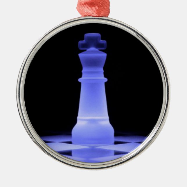 Ornamento De Metal Parte de incandescência azul do rei xadrez (Frente)