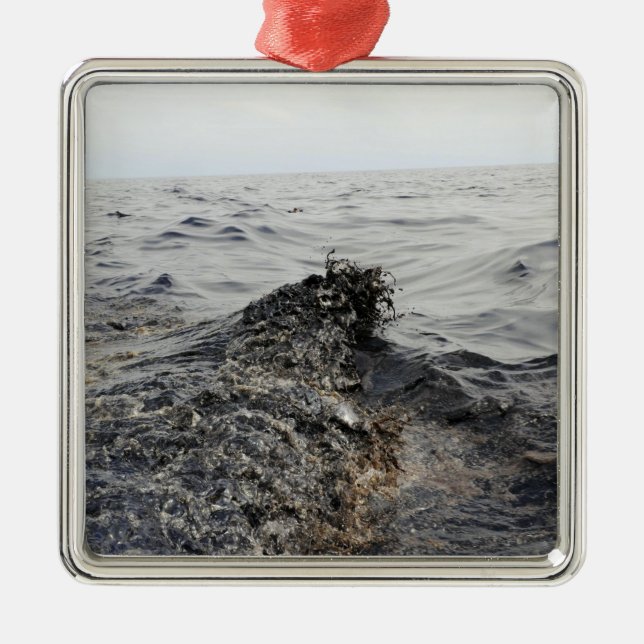 Ornamento De Metal Parte de uma maré negra no Golfo do México (Frente)