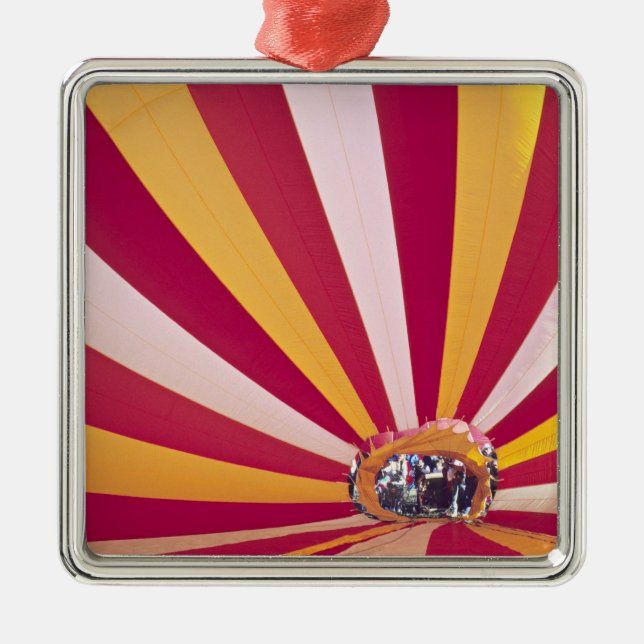 Ornamento De Metal Pessoas enchendo um balão de ar quente, Fort Colli (Frente)