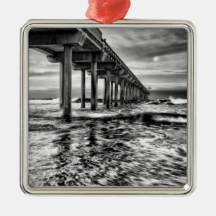 Ornamento De Metal Pier em preto e branco ao amanhecer, Califórnia