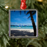 Ornamento De Metal Praias Tropicais | White Beach Boracay Filipinas<br><div class="desc">Esta incrível foto do Getty Images apresenta um coqueiro em uma praia de areia branca,  Boracay,  Filipinas.</div>