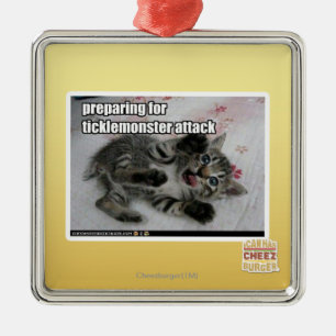 Ornamento De Metal Preparando Para Ataque De Ticklemonster