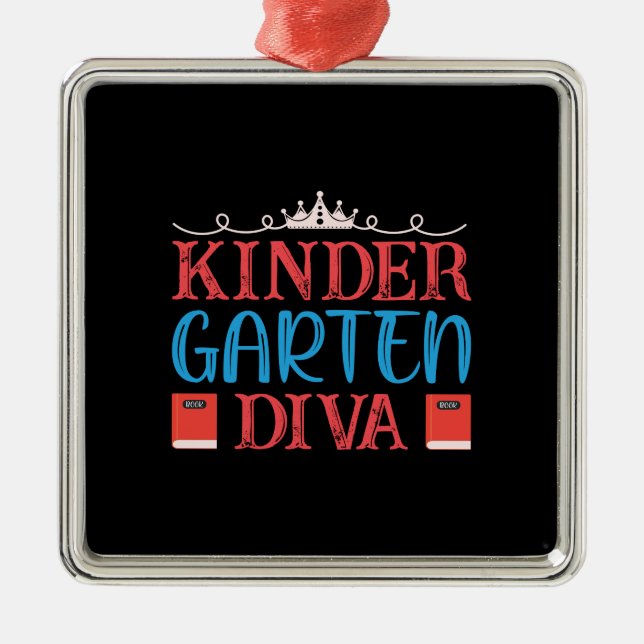 Ornamento De Metal Professor Kinder Garten Diva (Frente)