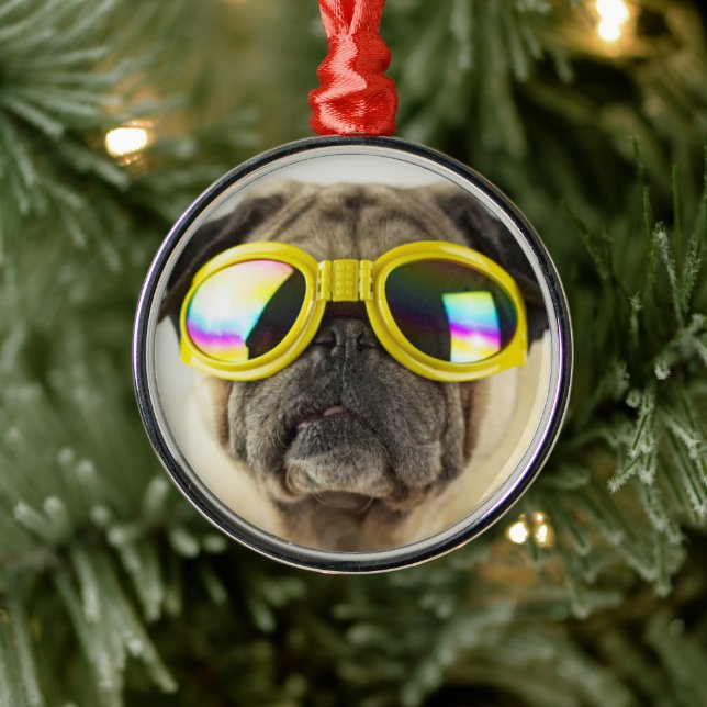 Ornamento De Metal Pug com óculos (Árvore)