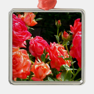 Ornamento De Metal Romantic Coral Roses