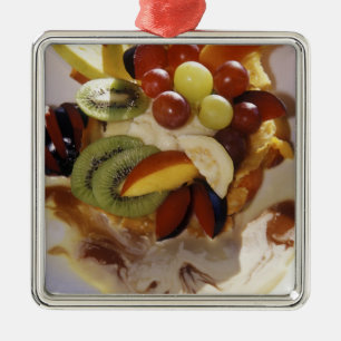 Ornamento De Metal Salada de frutas com sorvete.