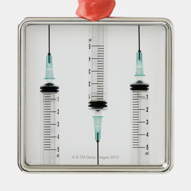 Ornamento De Metal Seringas 3 (Frente)