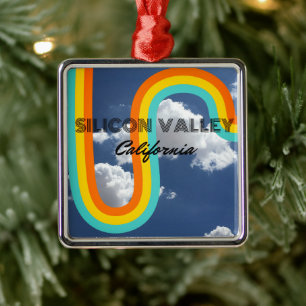 Ornamento De Metal Silicon Valley California Retro Rainbow and Clouds