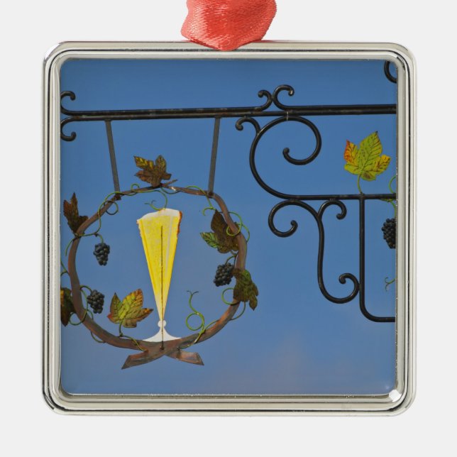 Ornamento De Metal Sinal de ferro em formas que ilustra o tema (Frente)