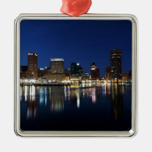 Ornamento De Metal Skyline de Baltimore no crepúsculo