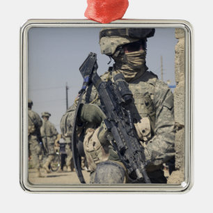 Ornamento De Metal Soldado armado com um MK-48