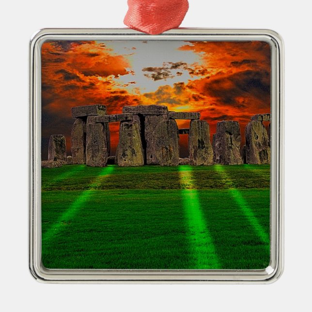 Ornamento De Metal Stonehenge Stones em Pé ao Sol (Frente)