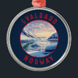 Ornamento De Metal Svalbard Noruega Circular Retrovisível<br><div class="desc">Svalbard num estilo de arte vetorial. Uma das áreas mais ao norte do mundo,  é conhecida por seu terreno robusto e remoto de geleiras e ursos polares congelados de tundra,  renas de Svalbard e raposas do Ártico.</div>