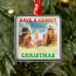Ornamento De Metal Tenha uma foto personalizada de hippie de Natal el<br><div class="desc">Tenham um Natal agradável. Personalize seu adorável ornamento de feriado hippie com este texto engraçado dos anos 70 em cores divertidas. Um cartão de Natal hippie colorido com sua foto de família.</div>