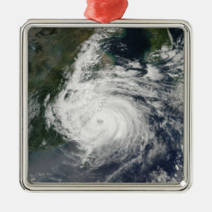 Ornamento De Metal Tufão Sinlaku