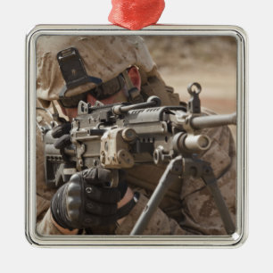 Ornamento De Metal Um artilheiro da arma automática do pelotão
