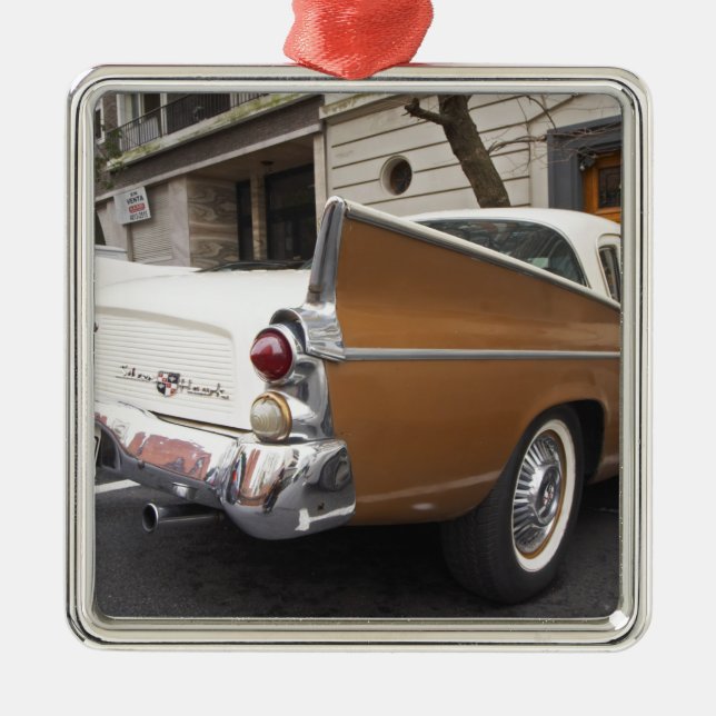 Ornamento De Metal Um carro clássico Studebaker Silver Hawk estaciona (Frente)