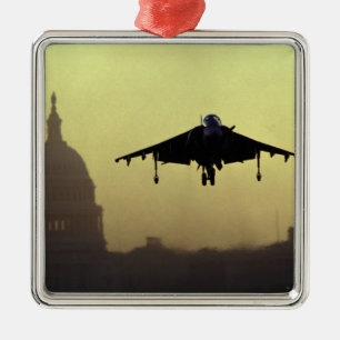 Ornamento De Metal Um jato Harrier pousando no Mall ao amanhecer com