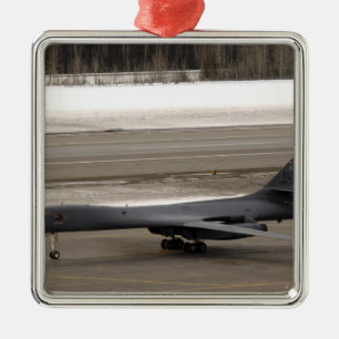 Ornamento De Metal Um lanceiro de B-1B executa um toque - e - vai