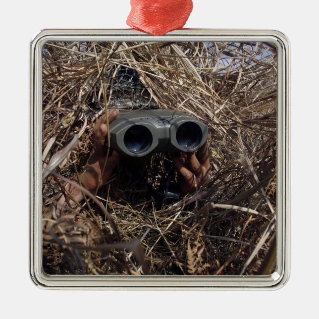 Ornamento De Metal Um observador de escuta pratica técnica de observa (Frente)