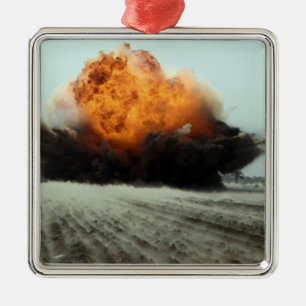 Ornamento De Metal Uma explosão entra em erupção