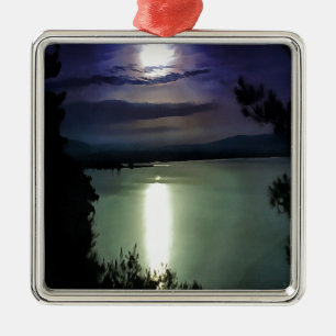 Ornamento De Metal Uma Lua Cheia Que Reflete A Arte Náutica Do Egeu