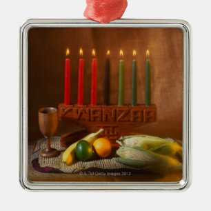 Ornamento De Metal Velas e comida de Kwanzaa