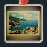 Ornamento De Metal Viagens vintage do Lago Tahoe Ornament<br><div class="desc">Um ornamento legal estilo vintage do Lago Tahoe,  com uma bela cena do lago com árvores,  rochas e céu azul.</div>