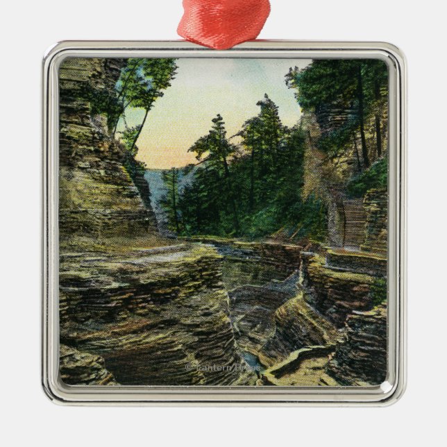 Ornamento De Metal Vista do desfiladeiro do sul da entrada (Frente)