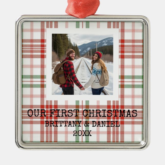 Ornamento De Metal White Plaid Our First Christmas (Frente)