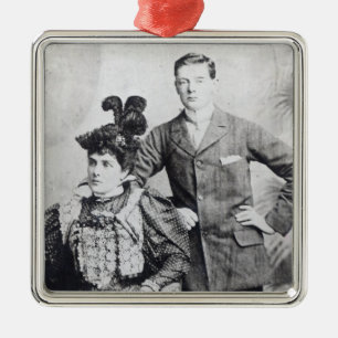 Ornamento De Metal Winston Churchill com seu mãe 2