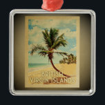 Ornamento de Viagens vintage das Ilhas Virgens Bri<br><div class="desc">Um ornamento das Ilhas Virgens Britânicas de estilo legal,  que apresenta uma palmeira numa praia arenosa com céu azul e oceano.</div>