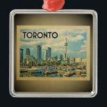 Ornamento de Viagens vintage de Toronto Canadá<br><div class="desc">Um ornamento Toronto do estilo legal,  que apresenta a visão da torre CN e do horizonte urbano com o porto em frente.</div>