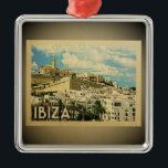 Ornamento de Viagens vintage Ibiza Espanha<br><div class="desc">Um ornamento legal estilo vintage Ibiza com uma vista bonito desta adorável cidade espanhola.</div>