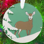 Ornamento Deer Snow Winter Scense Pine Tree<br><div class="desc">Esta ilustração da safra da cena de inverno tem um veado marrom solitário na neve cercado por pinheiros contra um fundo minúsculo e verde com a simples palavra Paz. Mensagem excelente de Paz para enviar a qualquer hora do ano. Veja minha loja Art by MAR para combinar produtos com este...</div>