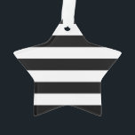 Ornamento Design De Fitas Negras E Brancas<br><div class="desc">As listras gráficas pretas e brancas, de forma horizontal ou vertical, são um moderno estilo de design gráfico clássico que sempre proporciona um presente personalizado de excelente para si mesmo ou para alguém especial na sua lista, estas certamente causam uma impressão em qualquer ocasião festiva. Envie-nos um e-mail usando o...</div>