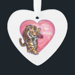 Ornamento Dia de os namorados Tiger<br><div class="desc">Parada Animal O Tigre Romântico Personalizado Dons e Acessórios para o Dia do Amor e do Coração apresenta nosso trabalho de arte divertido de um tigre giro segurando um rosa bonito na boca com corações roxos, vermelhos e cor-de-rosa em camadas atrás dela criado pelo nosso talentoso artista, Traci Van Wagoner....</div>