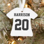 Ornamento Esportes variados — número de nome personalizado b<br><div class="desc">A varsity esportiva black white custom name number monograma Enfeites de natal. Estilo desportivo variado. Personalize-o com seu nome,  idade,  ano,  número ou nome da equipe desportiva.</div>